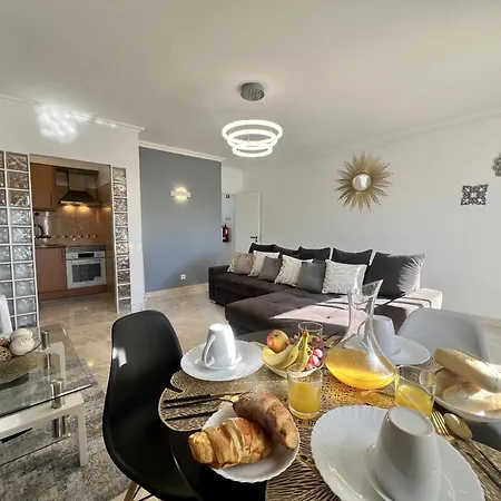 Town With Pool By Homing Lejlighed *