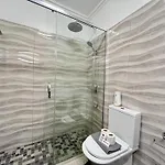 Town With Pool By Homing Albufeira