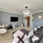 Town With Pool By Homing Albufeira