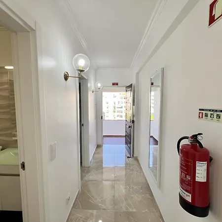 Town With Pool By Homing Apartamento *