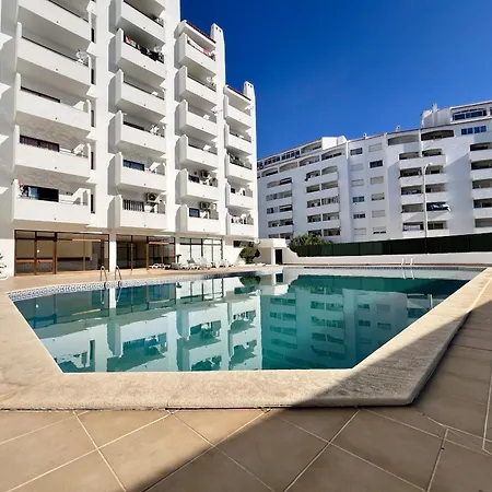 Daire Town With Pool By Homing Albufeira