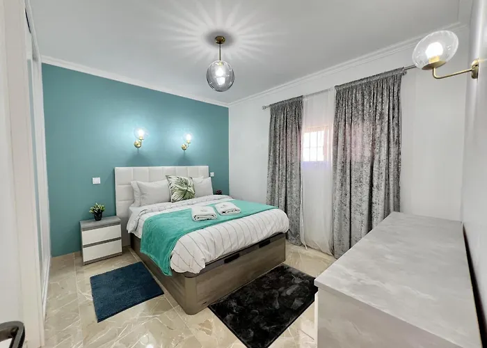 아파트 Town With Pool By Homing 알부페이라